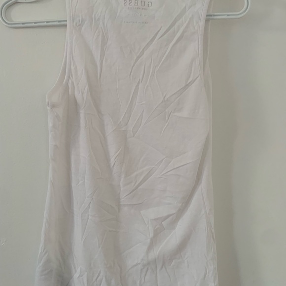 ❤️5/$30 Guess White Tank Top - Picture 3 of 3